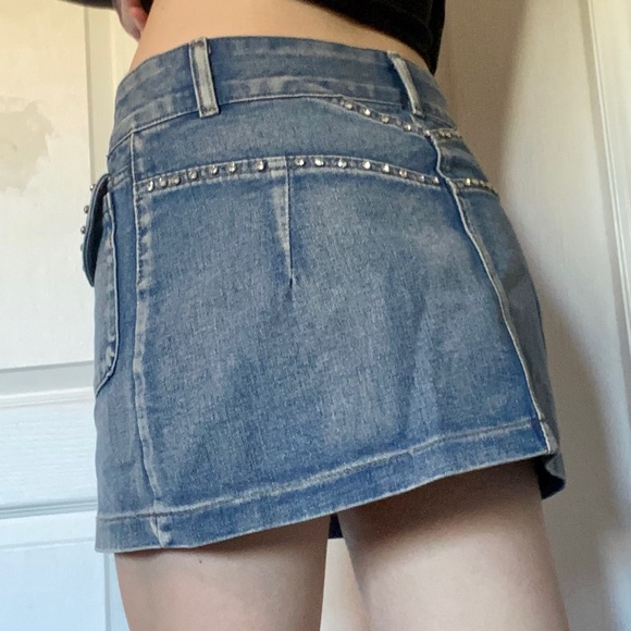 Embellished jean miniskirt 🐳 - Picture 2 of 5